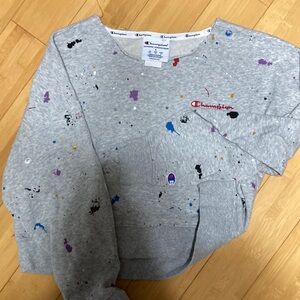 Womens size small champion, sweatshirt, new without tags. Cropped